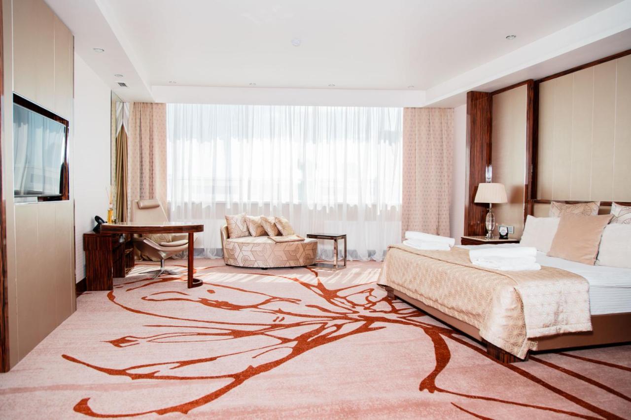 Boutique Hotel Health Club&Spa Grand Prix Asztana Kültér fotó